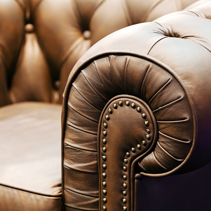 leather_chair_close